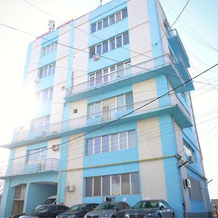 Luana Airport Apartments #3 Otopeni Exterior photo